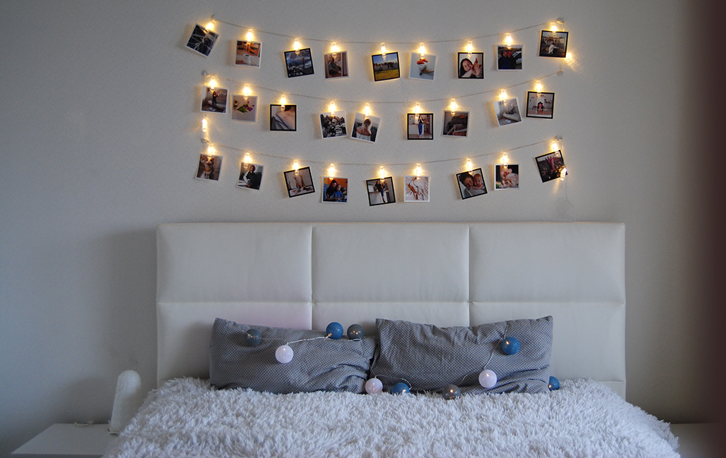 Как украсить стену в комнате над кроватью фотографиями