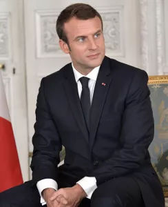 Шторка для ванной с президентом Франции Эммануэлем Макроном купить