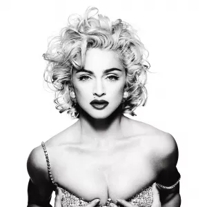 Подушка с певицей Мадонной купить