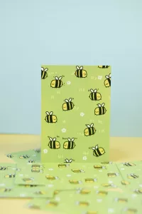 Дизайнерская открытка «Пчёлки»