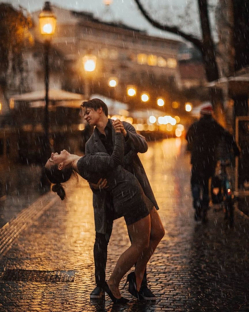 танцы под дождем