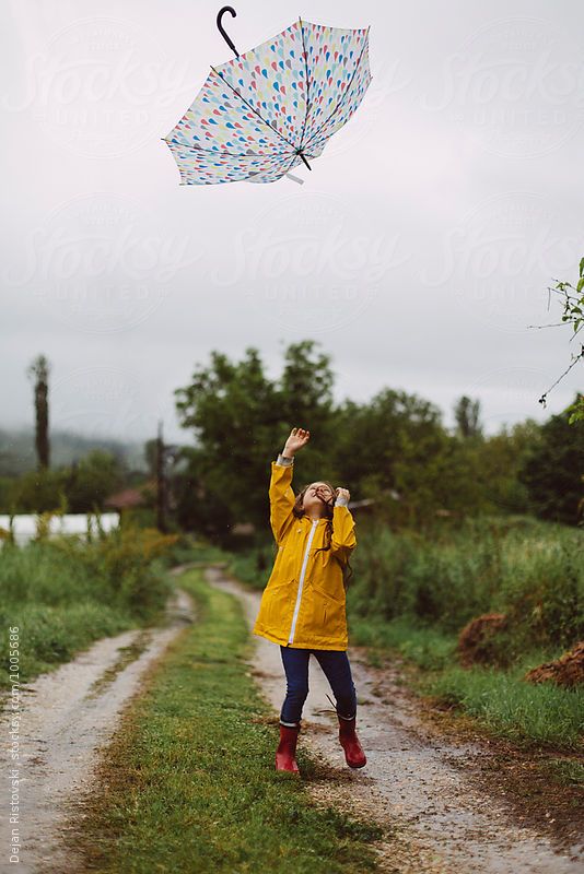 желтый дождевик для Исландии и фоток в дождь